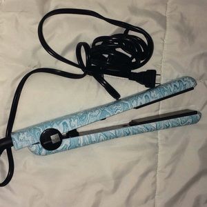 Flat iron/hair straightener